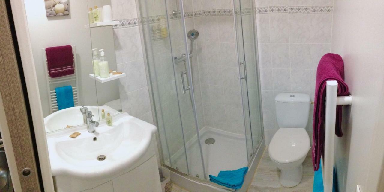 Appartamento 2 Pièces au coeur du quartier branché du port Nizza Esterno foto